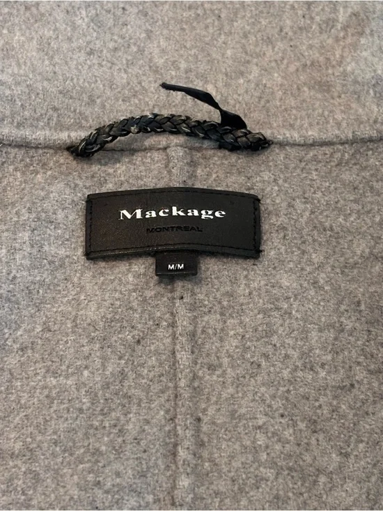 Mackage Wool Coat M
Grey Leather Trim Embellishment & Pointed Collar - Picture 4 of 6